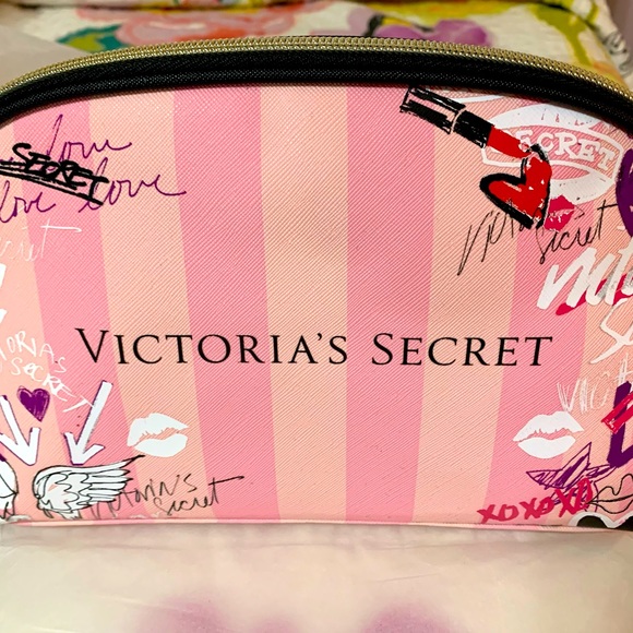 PINK Victoria's Secret, Bags, Victorias Secret Graffiti Logo Makeup Bag  Nwt